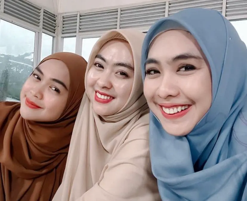 Oki Setiana Dewi Tanggapi Isu Keretakan Rumah Tangga Ria Ricis dan Teuky Ryan: yang Saya Tahu&hellip;