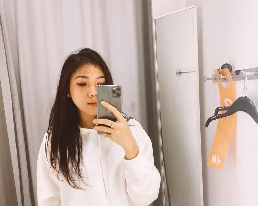 Mengungkap Kepribadian Bella Damaika Selingkuhan Elmer Syaherman dari Postingan Instagramnya, Ternyata Dia..