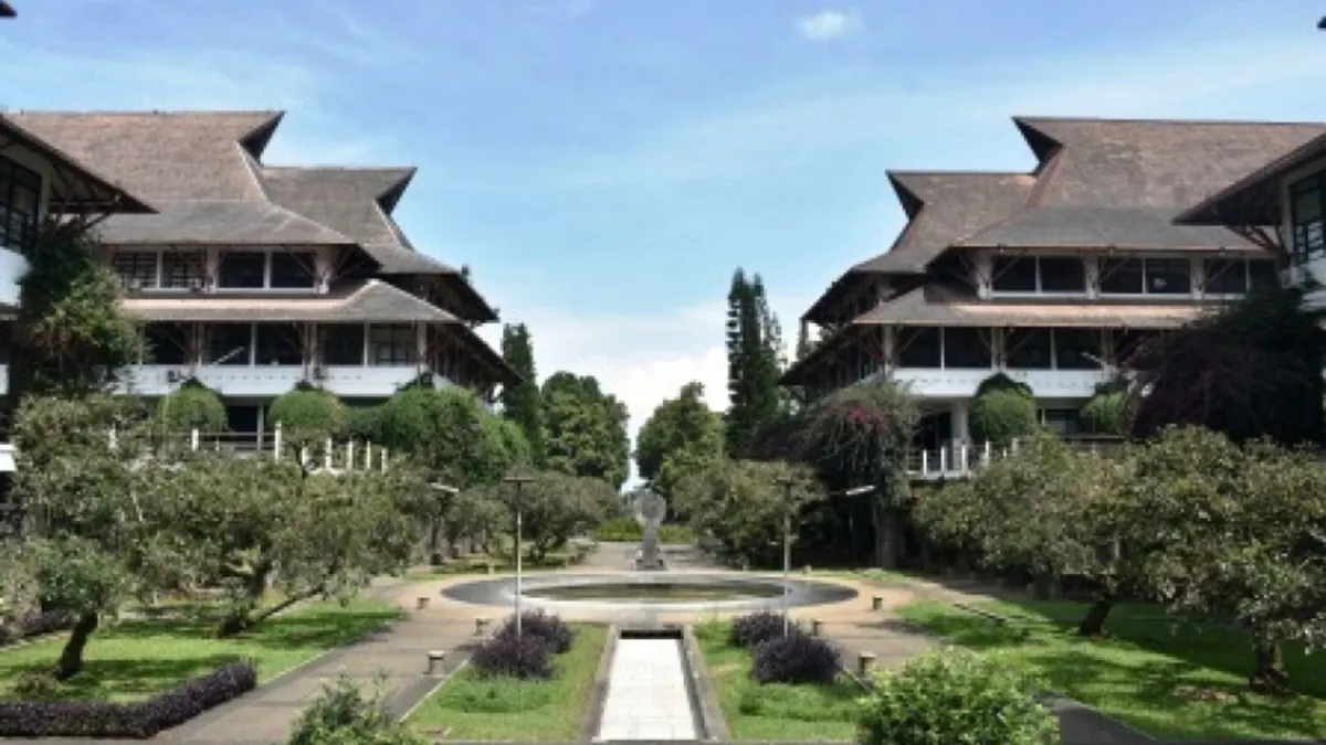 Institut Teknologi Bandung (ITB).