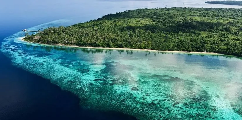 Dari ujung barat hingga timur, setiap pulau di Indonesia memiliki pesona memukau, menarik perhatian wisatawan lokal maupun asing.