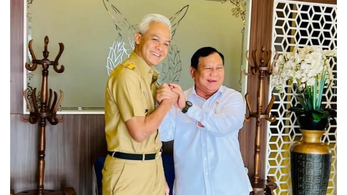 Mendekati masa pendaftaran Pilpres 2024, capres Ganjar Pranowo serta Prabowo Subianto masih berstatus sebagai jomblo.