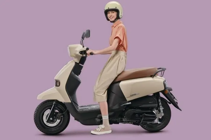 Jadi Idola! Suzuki Luncurkan Skutik Baru Bergaya Neo Retro Seharga Rp20 Jutaan Aja