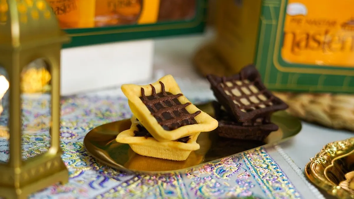 Jika ingin mengirim hampers yang unik dan rasanya pasti disukai semua orang, Pie Nastar dari Naslem bisa jadi salah satunya.