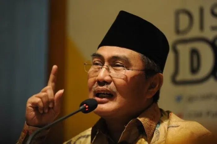 Dianggap Memberhentikan Anwar Usman Tanpa Dasar yang Jelas, Jimly Asshiddiqie Dilaporkan ke Dewan Etik MK (Republika)