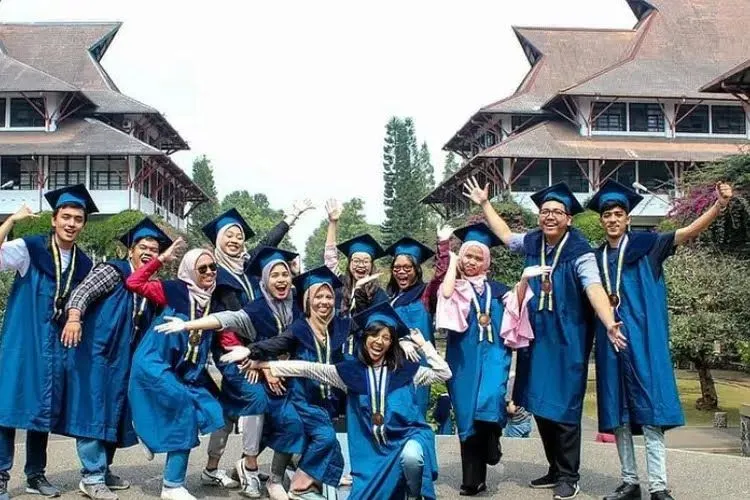 Illustrasi Mahasiswa ITB