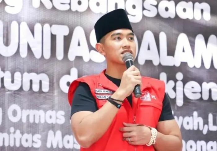 Ketua Umum (Ketum) PSI Kaesang Pangarep, memberikan respon terkait pernyataan Ade Armando yang membahas perihal politik dinasti di Daerah Istimewa Yogyakarta (DIY).