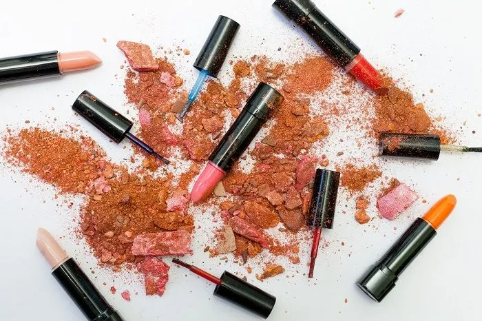 Ilustrasi kepribadian seseorang berdasarkan warna lipstik favorit.