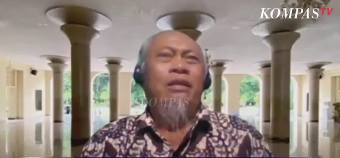 Guru besar psikologi Universitas Gadjah Mada (UGM) Prof Koentjoro, memberikan penjelasan terkait isi Petisi Bulaksumur yang mengatakan adanya tindakan menyimpang yang terjadi di pemerintahan Presiden Joko Widodo (Jokowi).