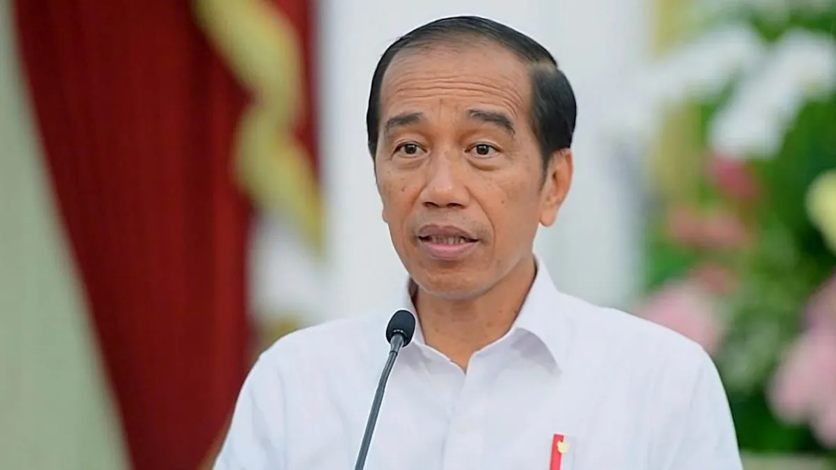 Presiden Jokowi juga menyampaikan bahwa dirinya mengutuk serangan yang dilakukan Israel di kamp pengungsi Khan Younis.