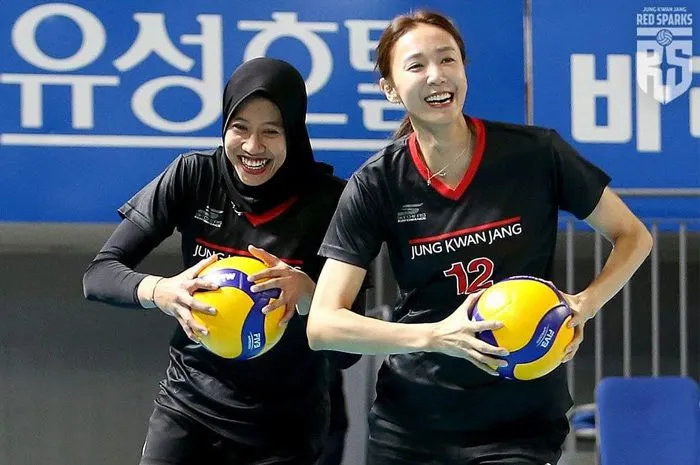Megawati Hangestri yang merupakan pevoli bertalenta asal Indonesia ini berhasil memperkuat klub Daejeon Jung Kwan Jang Red Spark.