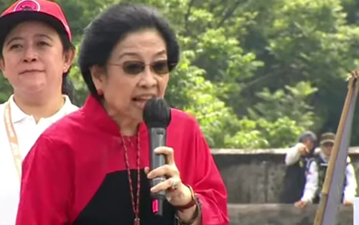 Ketua Umum PDIP Megawati Soekarnoputri saat pidato di kampanye akbar Ganjar-Mahfud di Solo