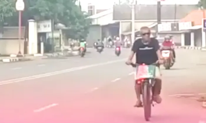 Menjelang Kampanye Akbar Pasangan Anies Baswedan Muhaimin Iskandar, Relawan Amin Memilih Gowes dari Cirebon