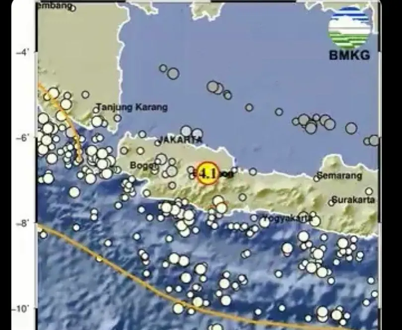 Menurut keterangan Kepala Pusat Gempa Bumi dan Tsunami, informasi sementara gempa yang melanda Sumedang ini terjadi akibat sesar aktif.