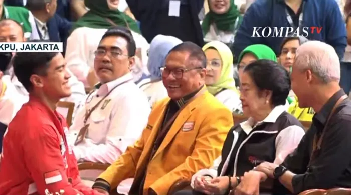 Momen Kaesang saat beri salam dan sungkem pada Megawati jadi sorotan netizen di media sosial.