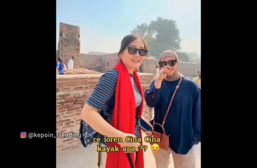 Viral video yang memperlihatkan sebuah momen seorang wanita Warga Negara Indonesia (WNI) yang main ke Pakistan viral di media sosial.