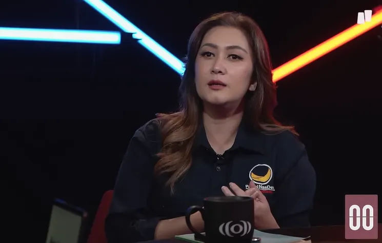 Nafa Urbach lebih mengutarakan pilihannya kepada Ganjar Pranowo seandainya Anies Baswedan tidak dapat masuk ke putaran kedua.