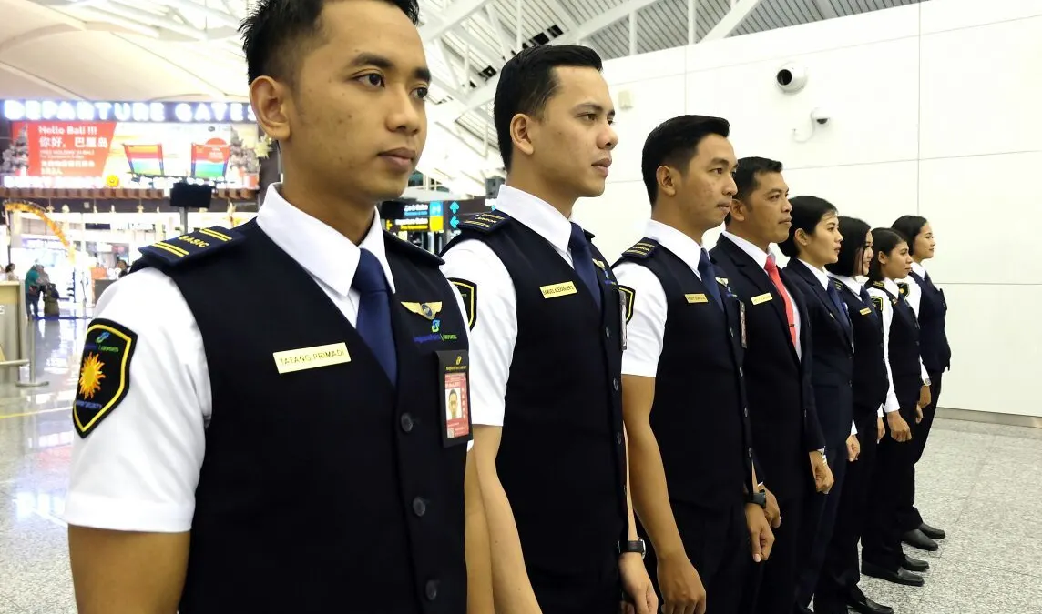 Banyak calon mahasiswa yang sudah tertarik atau memiliki impian dapat bekerja di PT Angkasa Pura karena memiliki jenjang karir terbaik