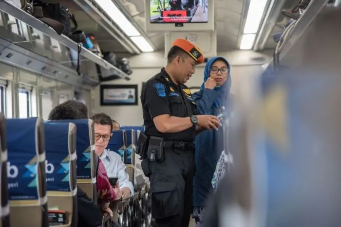 Pencuri iPad di KA Tawang Jaya Premium Berhasil Ditangkap, Terancam Dilarang Naik Kereta Seumur Hidup