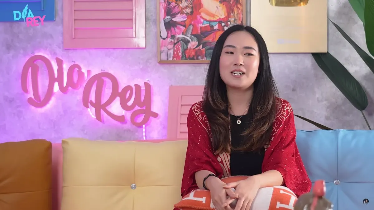 Renita Wongso mengungkapkan bahwa dia tidak memiliki ikatan kekerabatan ataupun hubungan keluarga dengan Jessica Wongso.