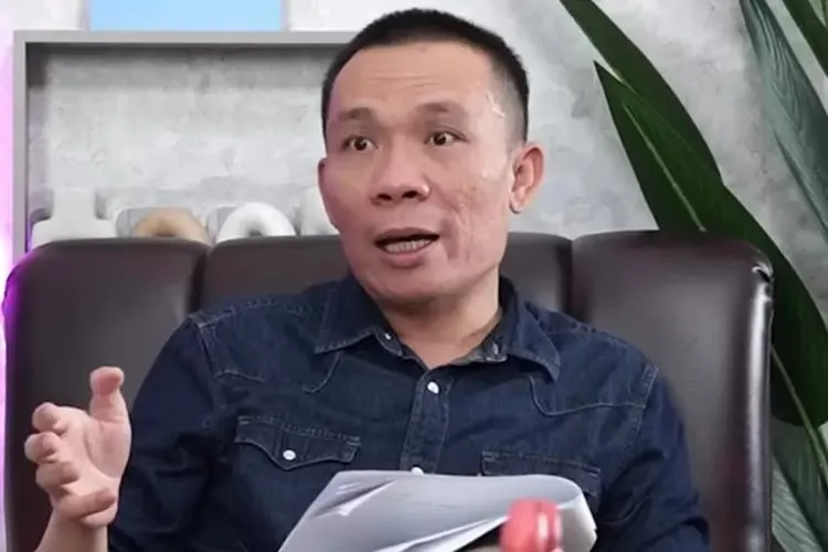 Rismon Sianipar, saksi ahli digital forensik pihak Jessica Wongso hingga detik ini terus menyuarakan adanya rekayasa CCTV.