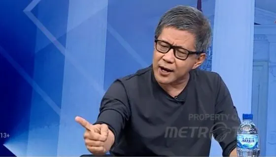 Rocky Gerung terus lantang menyuarakan kritikannya terkait dengan dinasti politik, yang diduga akan dibangun Presiden Joko Widodo (Jokowi) melalui pencalonan Gibran Rakabuming Raka.