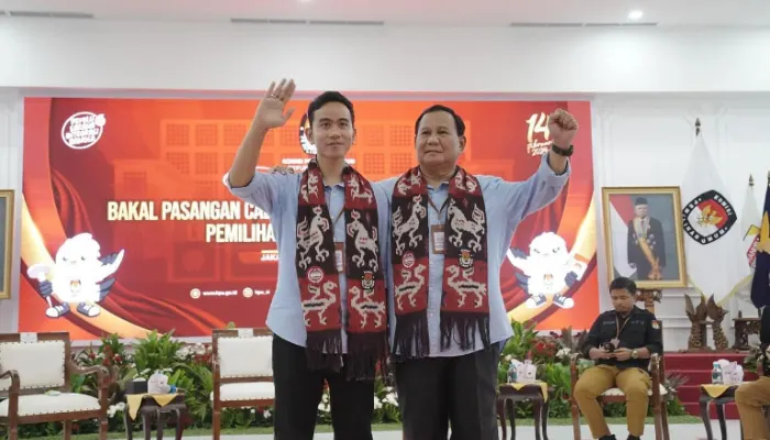 Meskipun telah menjadi cawapres dari Prabowo Subianto, saat ini Gibran masih berstatus sebagai kader dari PDIP.