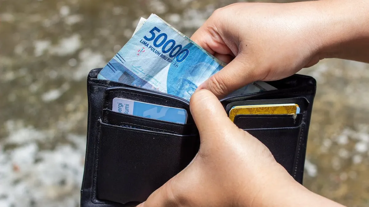 Salah satu bantuan yang telah disalurkan oleh pemerintah yaitu bantuan Program Keluarga Harapan (PKH) dan Bantuan Pangan Non Tunai (BPNT).