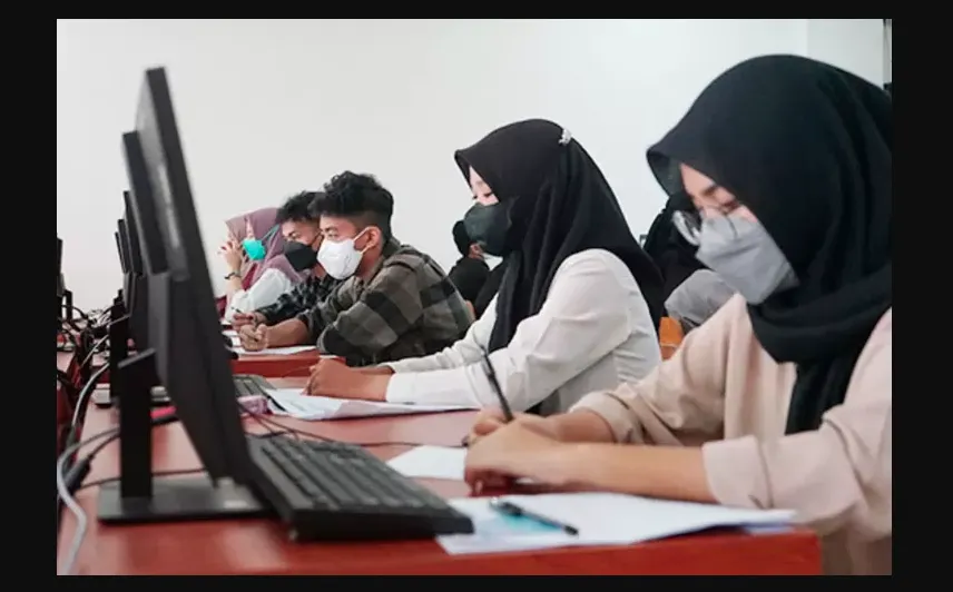 UTBK SNBT 2024 akan dilangsungkan dalam 2 gelombang yakni gelombang 1 dan gelombang 2.