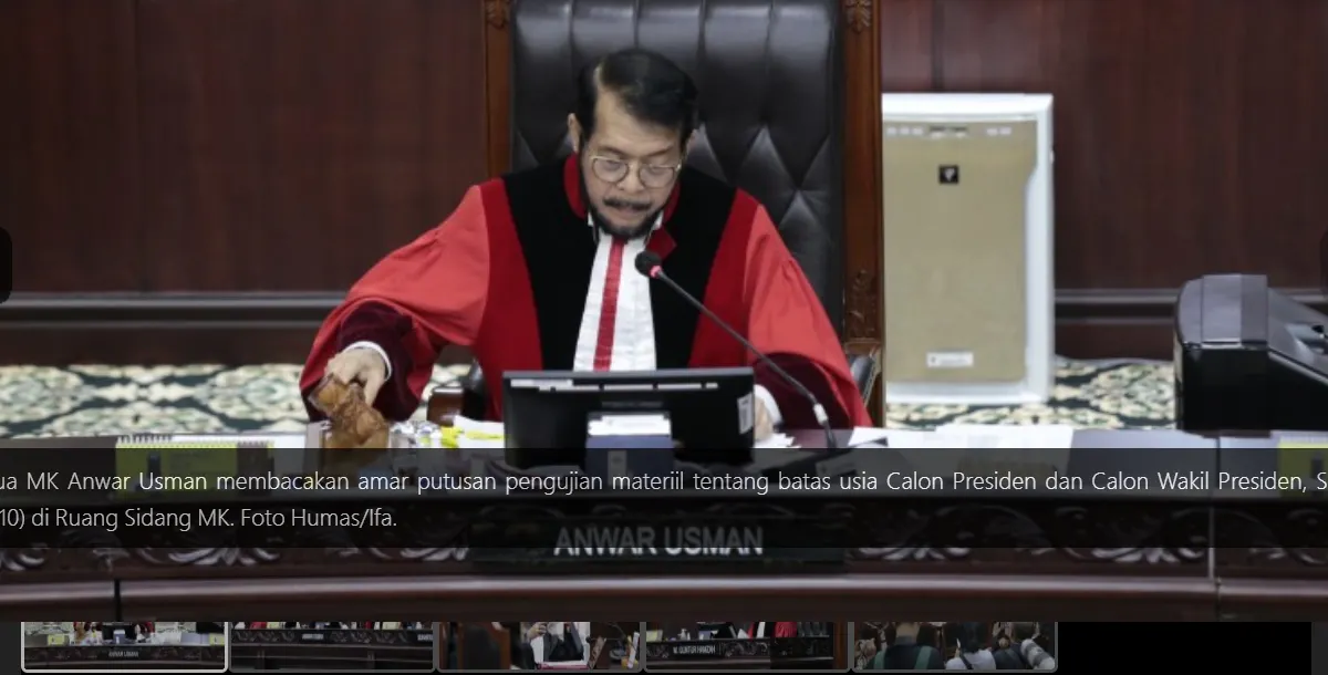 Majelis Kehormatan Mahkamah Konstitusi (MKMK) menjatuhkan sanksi teguran lisan kepada sembilan Hakim Konstitusi.