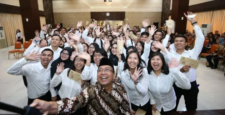 Sudah Semakin Dekat, Yuk Kenali Apa Perbedaan PNS dan PPPK