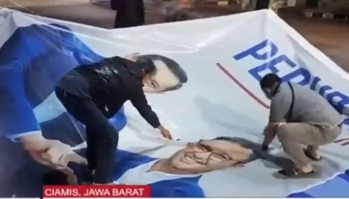Potret Kekecewaan Demokrat Rusak Baliho