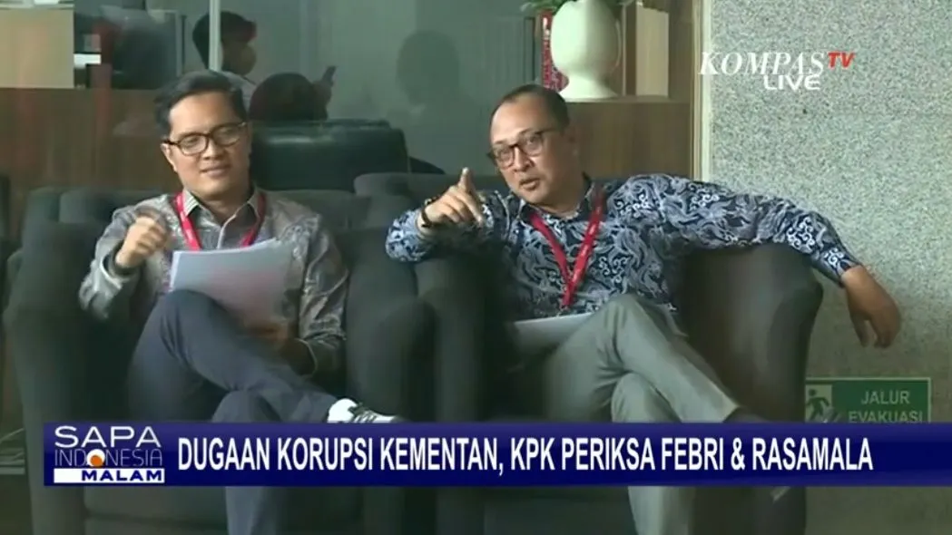 Febri Diansyah dan Rasamala Aritonang, penuhi panggilan KPK untuk pemeriksaan kasus dugaan korupsi Kementan
