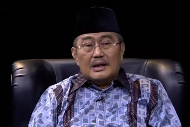 Jimly Assiddqie Nilai Isu Pemakzulan Jokowi Hanya Mengalihkan Perhatian (tangkapan layar Youtube Karni Ilyas Club)