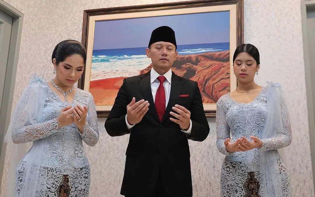 Agus Harimurti Yudhoyono (AHY) bersama sang istri Annisa Pohan dan putrinya Almira Tunggadewi Yudhoyono 