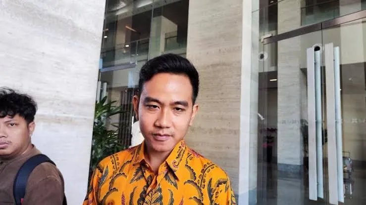 Gibran Menepis Dukungan dari Kepala Desa, Siap Ditegur Bawaslu? (Republika)