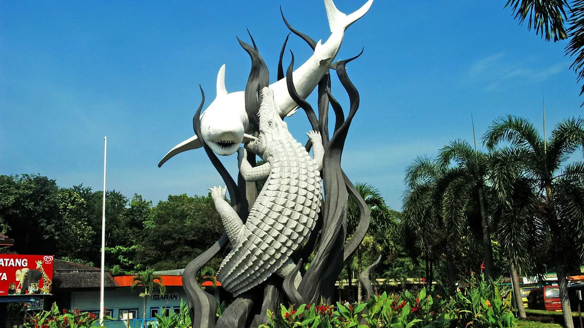 Tugu Surabaya