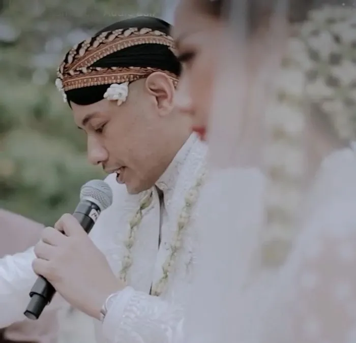 Yuk Cari Tahu Kekayaan Tiko Aryawadhana: Suami Bunga Citra Lestari dengan Pekerjaan Bergengsi dan Kesukaan Berkeliling Dunia