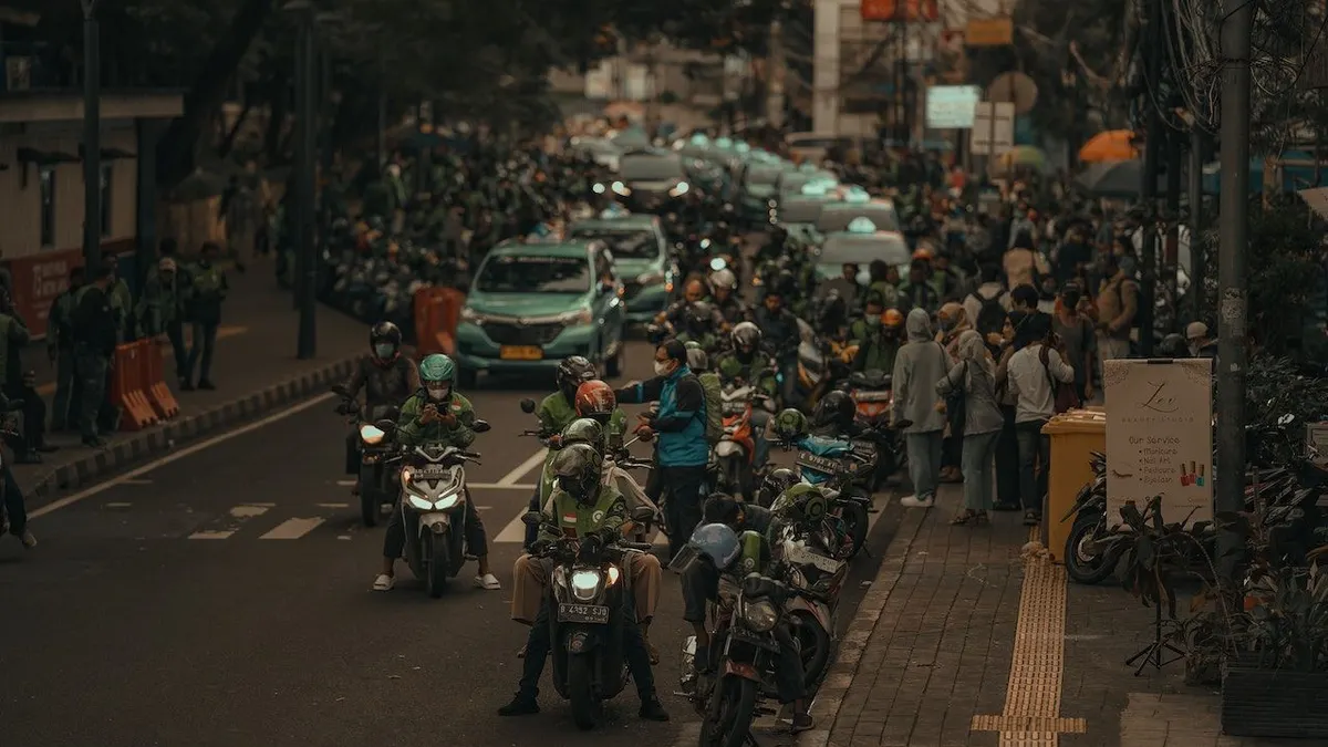 Ikuti yuk, 6 tips penting yang dapat membantu kamu menjaga kesehatan kamu saat kualitas udara sedang buruk di Jakarta.