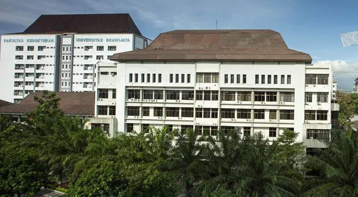 Salah satu jurusan dengan jumlah peminat terbanyak setiap tahunnya di Universitas Brawijaya adalah jurusan S1 Kedokteran.
