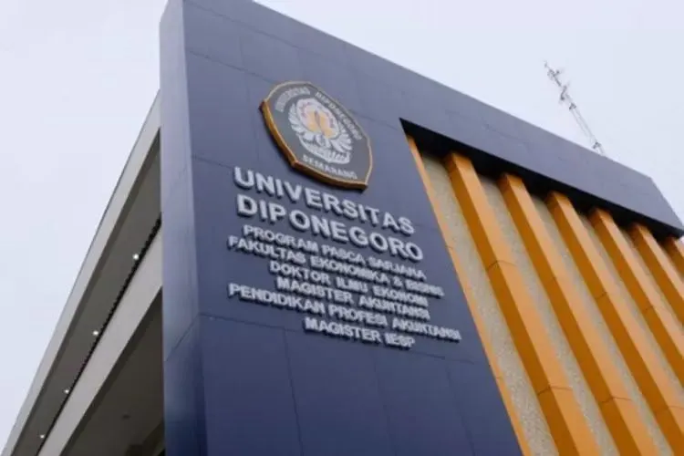 Universitas Diponegoro (UNDIP).
