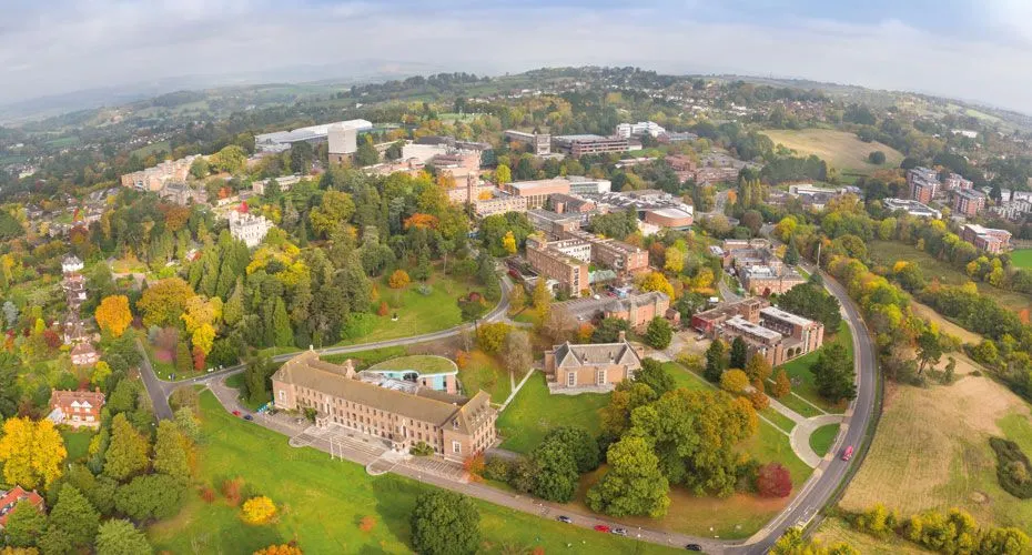 University of Exeter, merupakan salah satu Universitas di Inggris yang mengadakan sebuah jurusan yang berhubungan dengan ilmu sihir dan gaib.