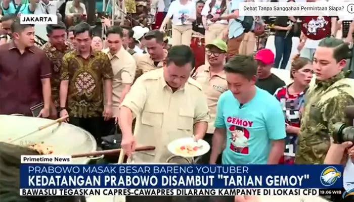 Prabowo Subianto Masak Besar dan Makan Bareng dengan YouTuber Bobon