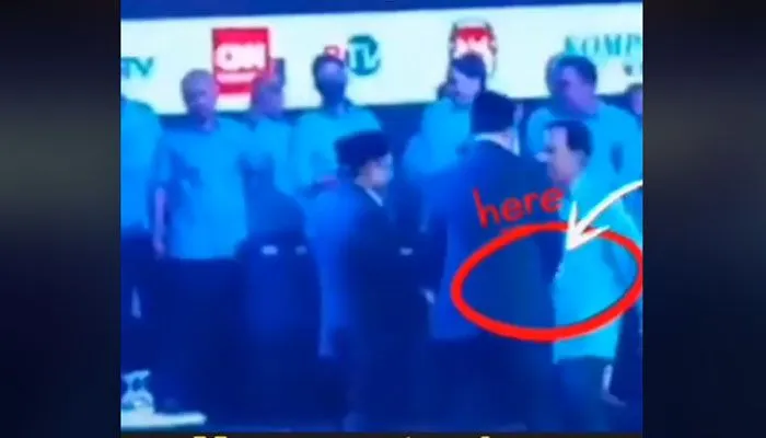 Prabowo Subianto diduga tidak mau salaman dengan Anies Baswedan