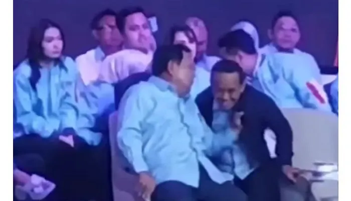 Viral Vidio Prabowo Subianto Tarik Kerah Jaket Bahlil Lahadalia