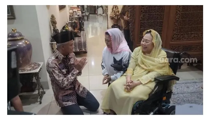 Ganjar Pranowo bersama Yenny Wahid, dan Sinta Nuriyah Wahid istri almarhum Gus Dur 