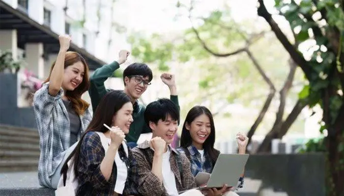 Calon mahasiswa harus memilih jurusan kuliah yang punya prospek kerja dan karir menjanjikan di masa depan.