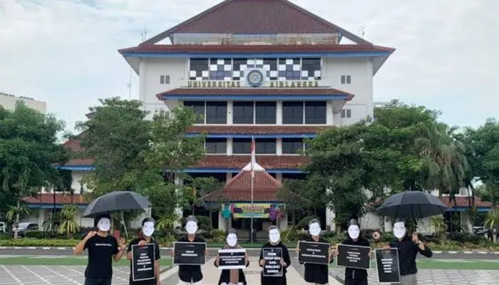 Univeristas Airlangga (UNAIR)
