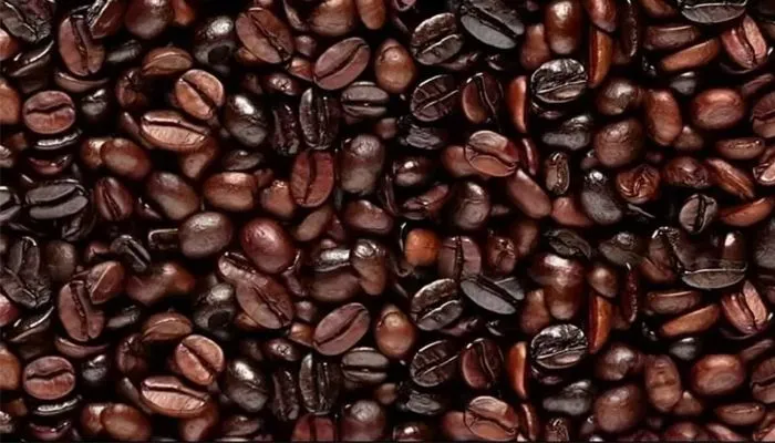 Tes Ilusi Optik: Temukan Wajah Orang di Antara Kumpulan Biji Kopi