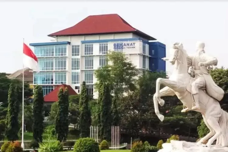 Universitas Diponegoro (UNDIP)