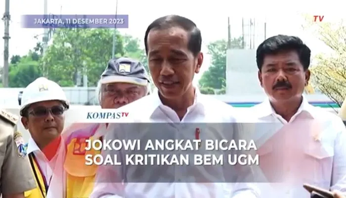 Jokowi Respon Gelar Alumnus UGM